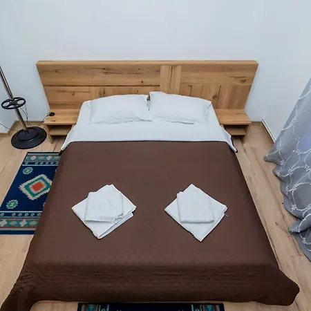 Dumbrava Rosie Nyaraló *