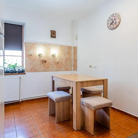 Dumbrava Rosie Nyaraló